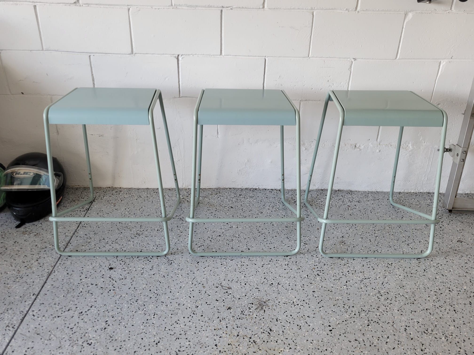 Set Of 3 Metal Bar Stools