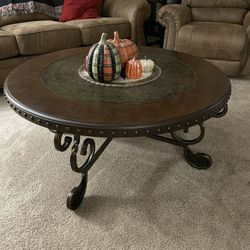 30” Round Coffee Table
