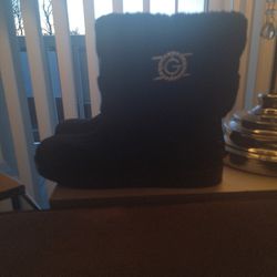 GUESS FUR BOOTS BRAND NEW