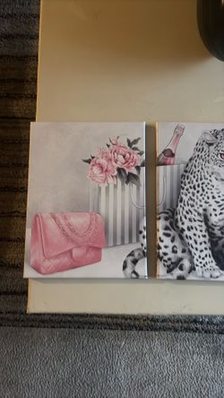 Black and pink picture set