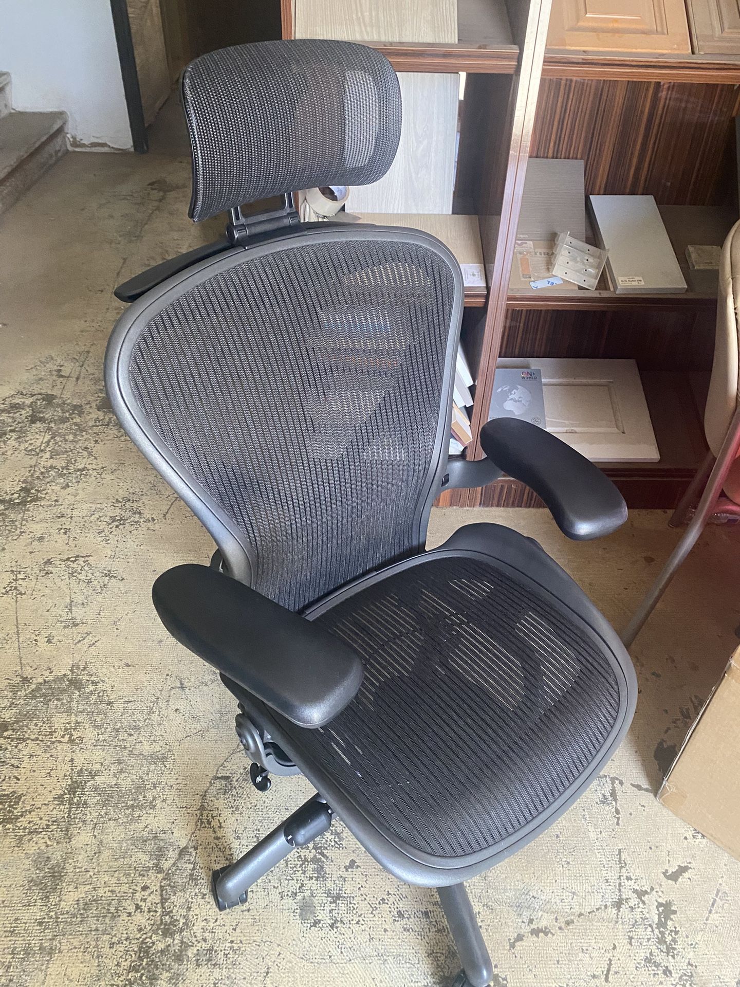 Excellent Condition Fully Loaded Herman Miller Aeron Office Chairs