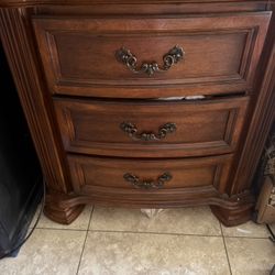 Dresser And Nightstands.