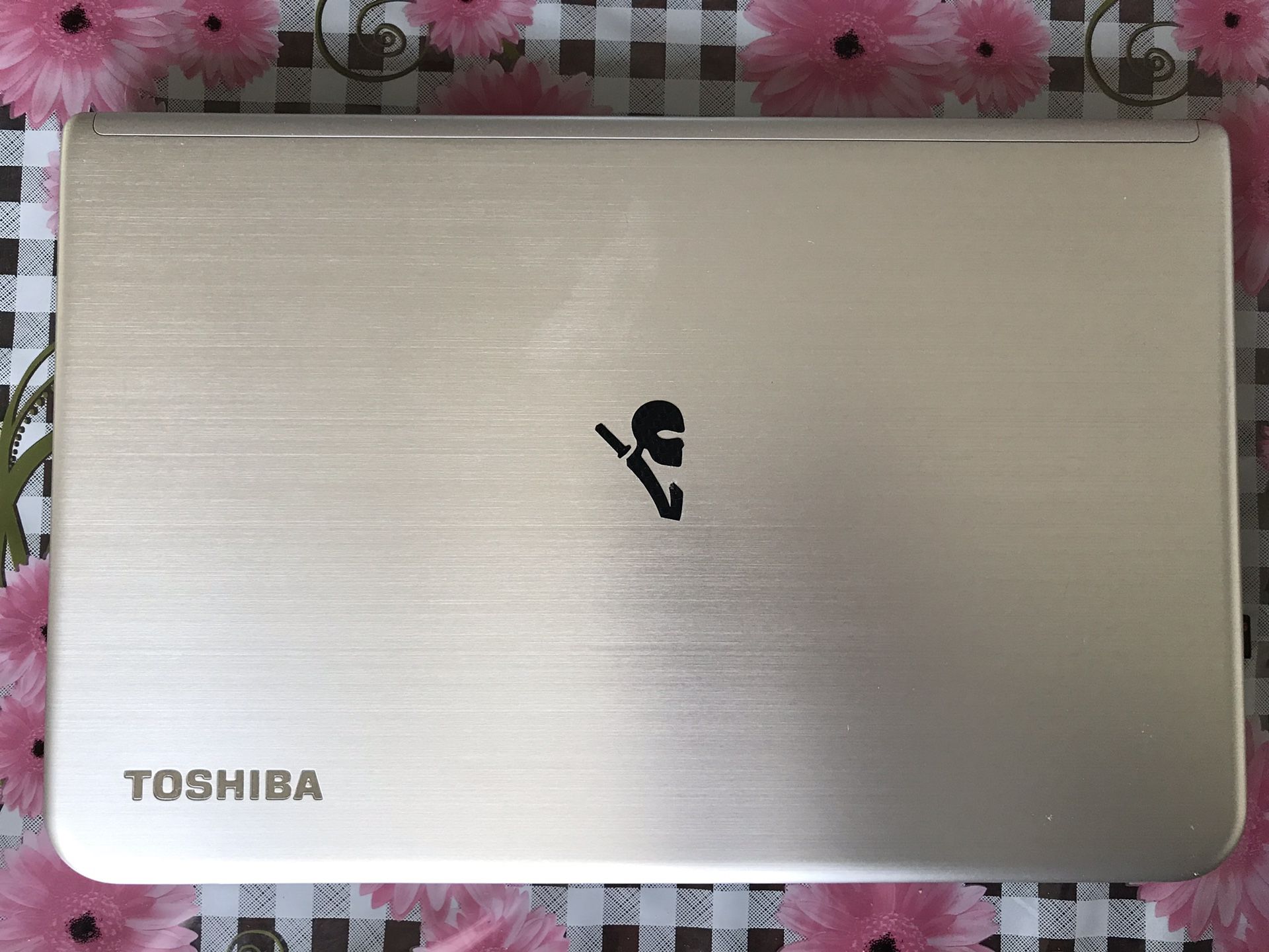 *Barely Used* Fully Loaded Toshiba Laptop