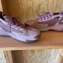 Nike Zoom 2000 Womans Size 9.5
