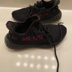 Yeezy 350 Bred