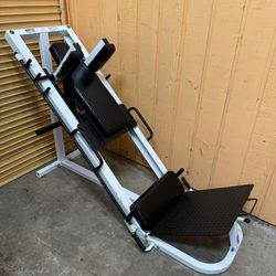 Parabody hack squat sale