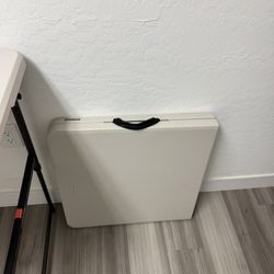 Folding Tables (2 - 4x2)