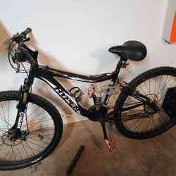 Hyper Explorer Mountain Bike