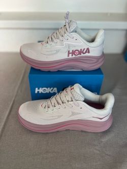 HOKA Clifton 10 — Women’s 9B
