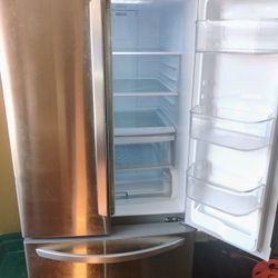 Refrigerator  LG