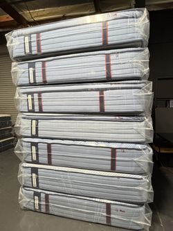 NAME BRAND MATTRESSES 50-75% OFF RETAIL QUEEN & KING