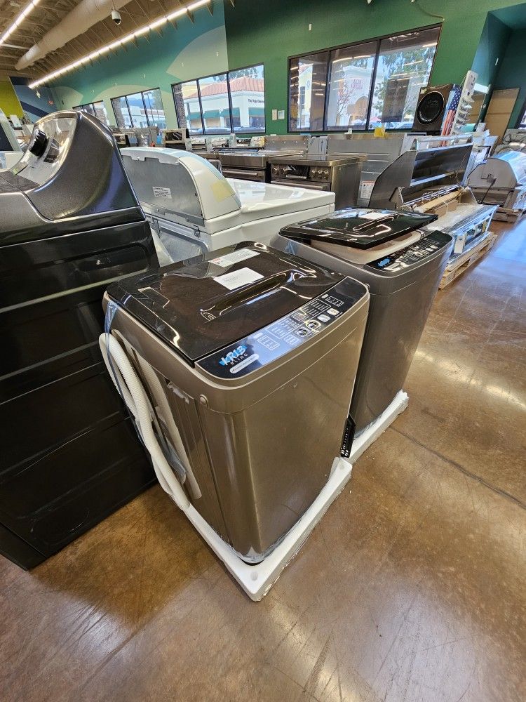 Compact Wa shing Machine 1.4 Cubic Feet