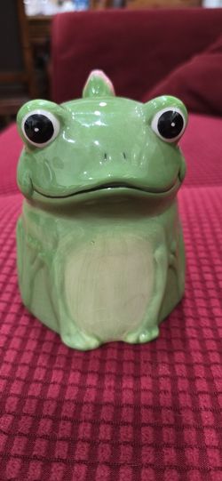 Topsy Turvy Frog Coffee Cup