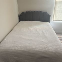Full/queen Bed And Mattress Less Than 6 Months Old 