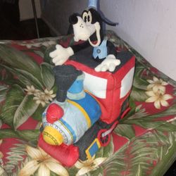 Disney Runaway Railway Goofy Exclusive Plushie 
