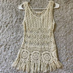 Sweet Journey Beige Women's Sleeveless Knit Overlay Crochet Tunic Top Fringe Hem Size Small