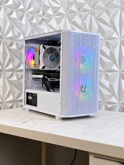 White Gaming PC