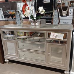 Glam Style Sideboard / Buffet / Credenza / TV Stands / Dresser