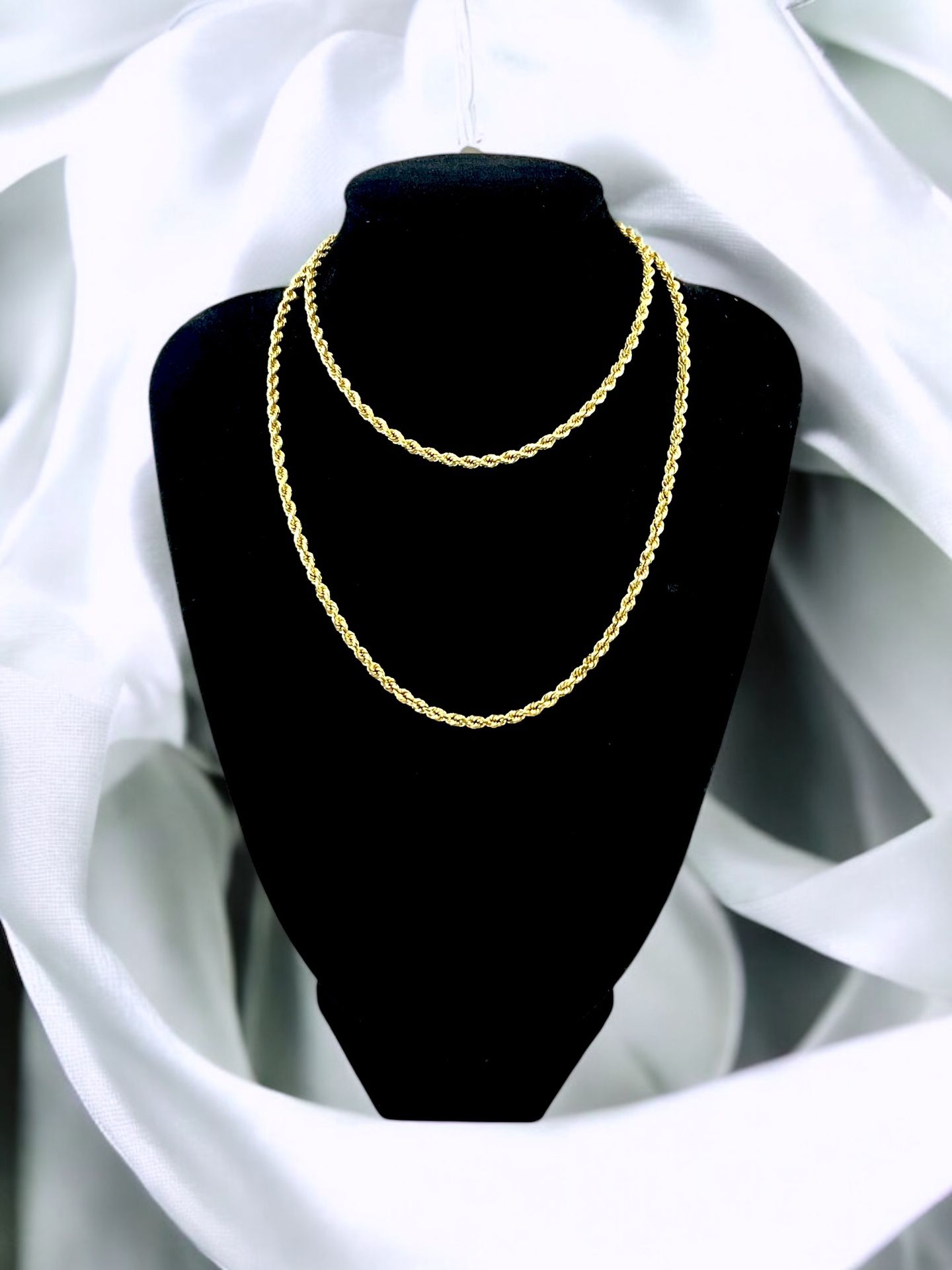 14kt 16.20g Yellow Gold Rope Chain.