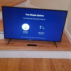    NEW cond   SAMSUNG  43 INCHES  TVl  , WORKS EXCELLENT  , IN THE BOX 