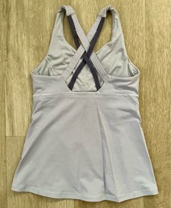 Size 4 Lululemon Stash n' Run Tank Built-in Shelf Bra Medium Support Lavender Light Purple Athletic Yoga Criss Cross Straps