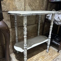 antique in table