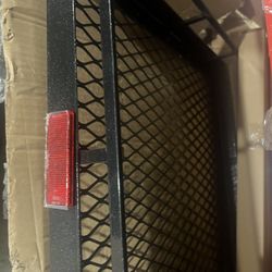 Hitchpacker With Hardware