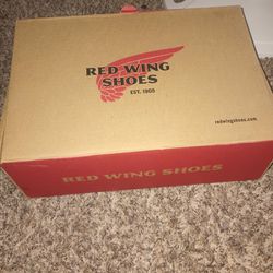 RED WING BOOTS 9 1/2 SIZE