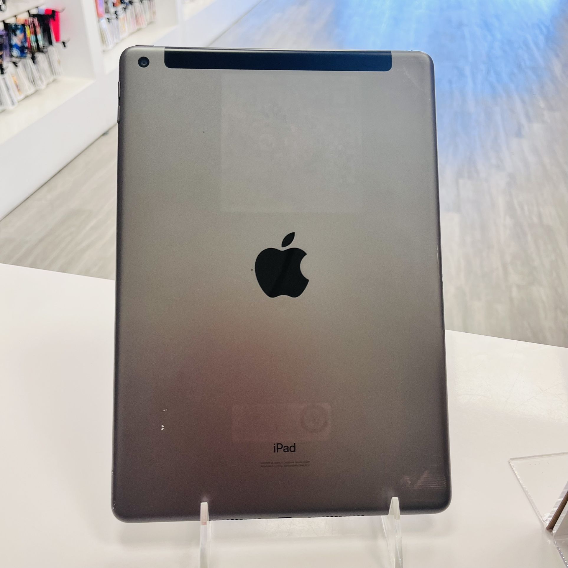 ipad 8th Gen 128gb WiFi And LTE