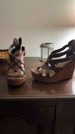 Size 10, women’s zodiac shoes