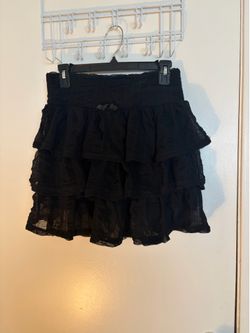 Medium black layered skirt