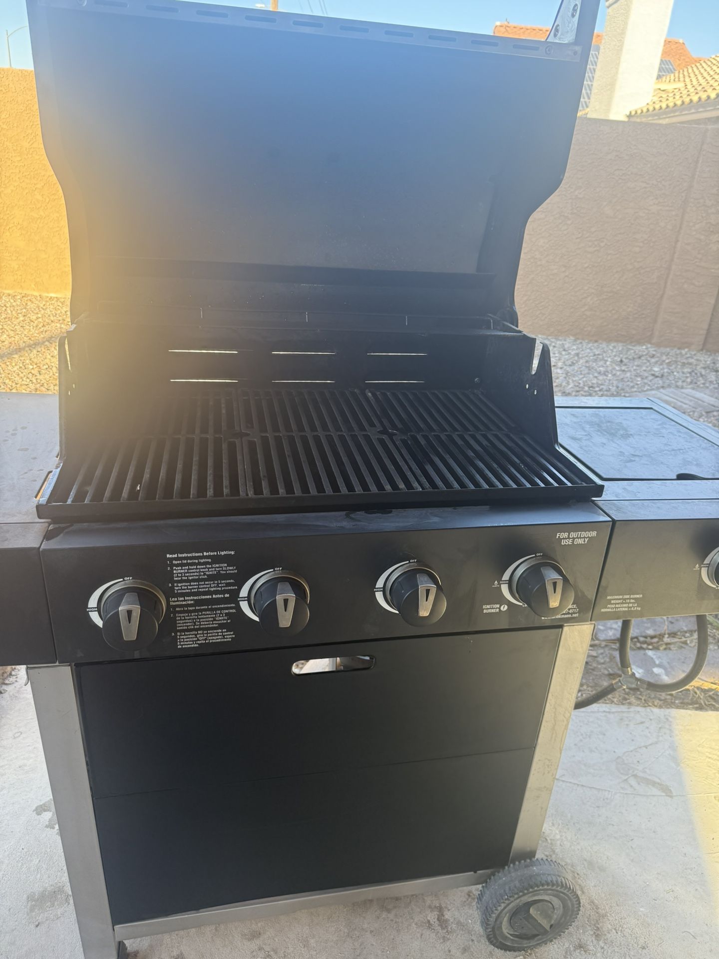 BrinkMann Gas Grill