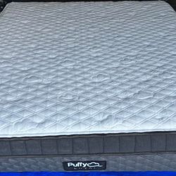 Puffy Royal Hybrid Mattress, King, Like New, Perfect Condition