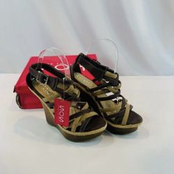 Brand New Women’s Brown/Tan Strappy Wedges- Avail in sizes 7,7.5