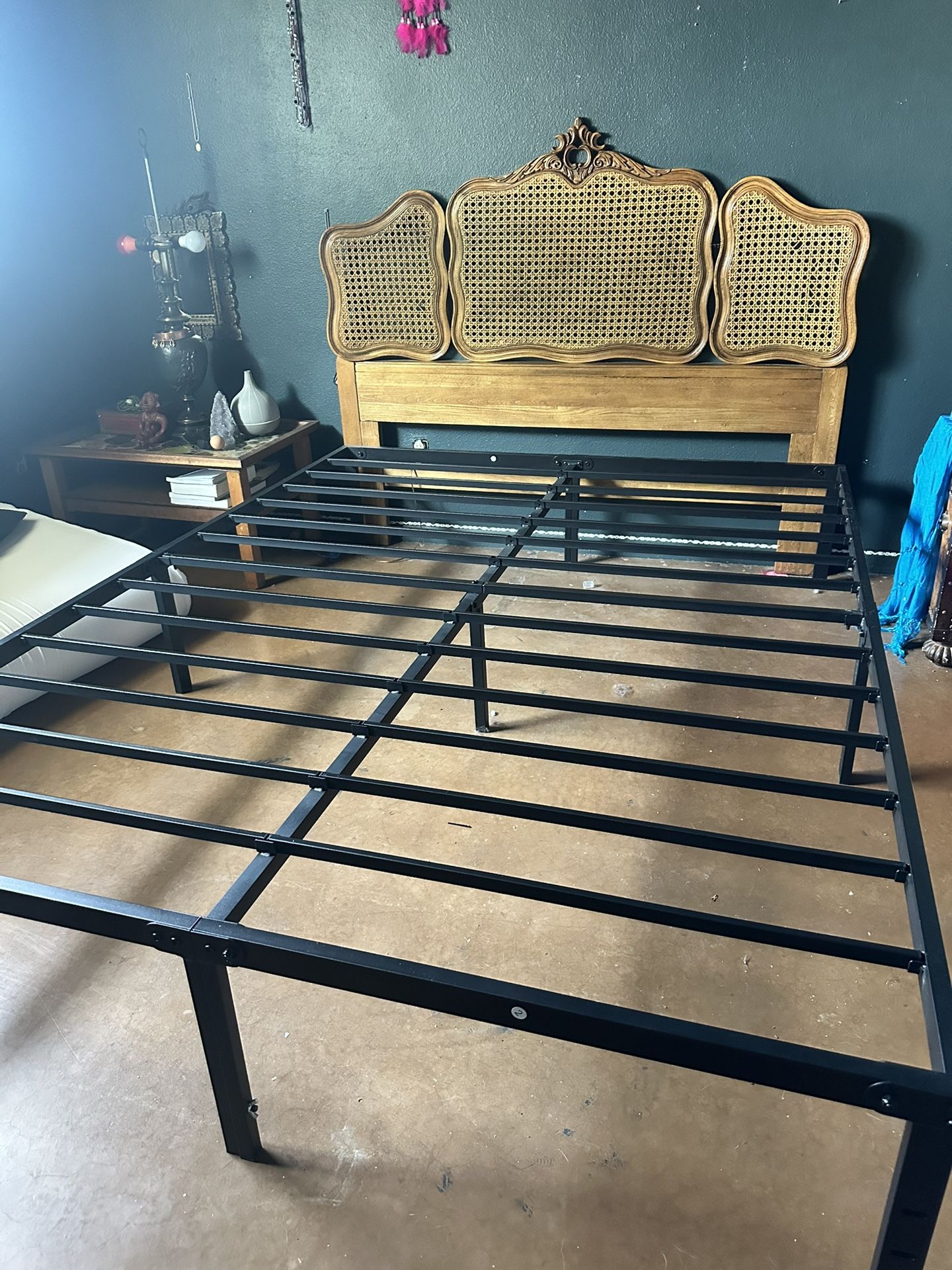 Queen Platform Bed frame