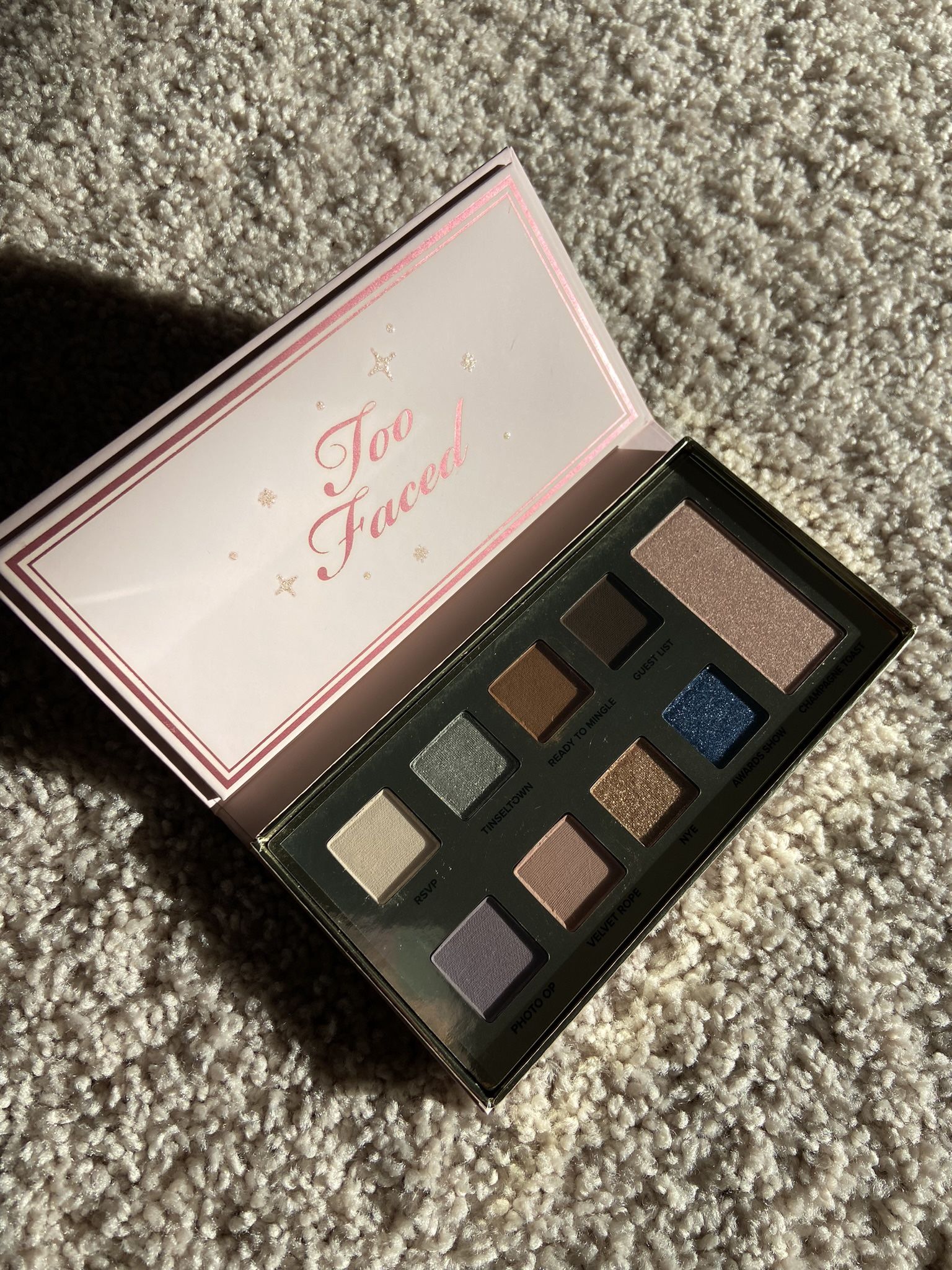 Too faced pop the cork palette