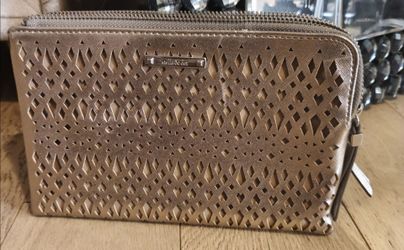 Stella & dot