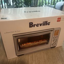 * BRAND NEW* Breville Toaster oven