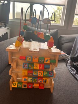 Kidkraft Deluxe activity cube