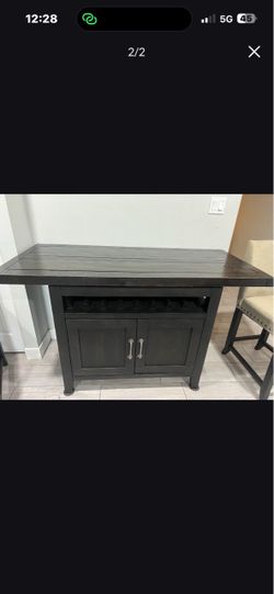 Wood kitchen table