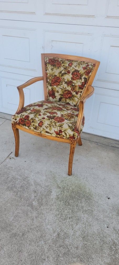 Beautiful Antique Chair!