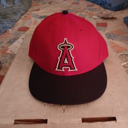 New Era 59fifty Los Angeles Angel's Baseball Hat. Size 7. Fitted Hatu
