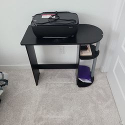 HP Printer With Table