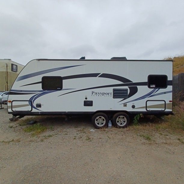 2017 Keystone RV Passport Ultra Lite 23 Ft model #PP234QBWE17