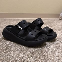 Platform Crush Crocs Sandals Men’s 8 / Women’s 10