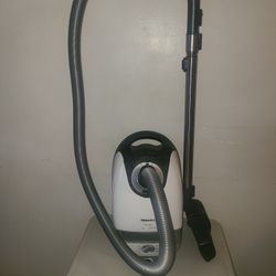 Miele Ariel Vacuum Cleaner