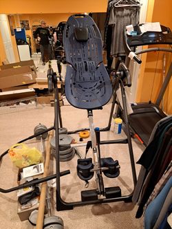 Teeter Totter Inversion Table