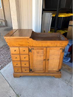 Vintage Ethan Allen cabinet