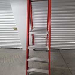 Ladder Four foot platform ladder
Like New 
