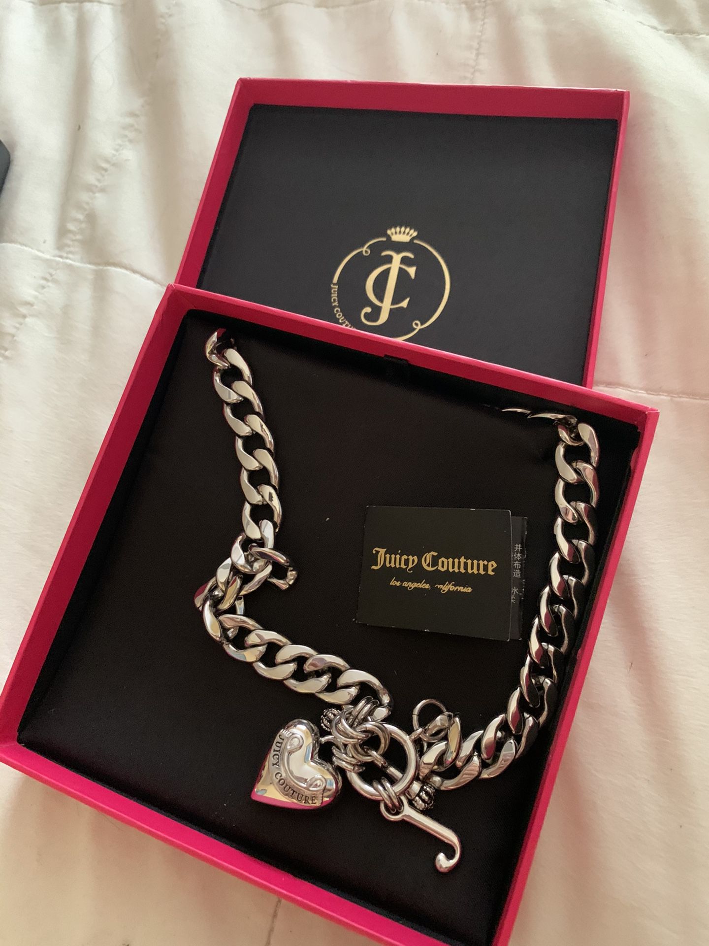JUICY COUTURE NECKLACE IN BOX for Sale in Orlando, FL - OfferUp